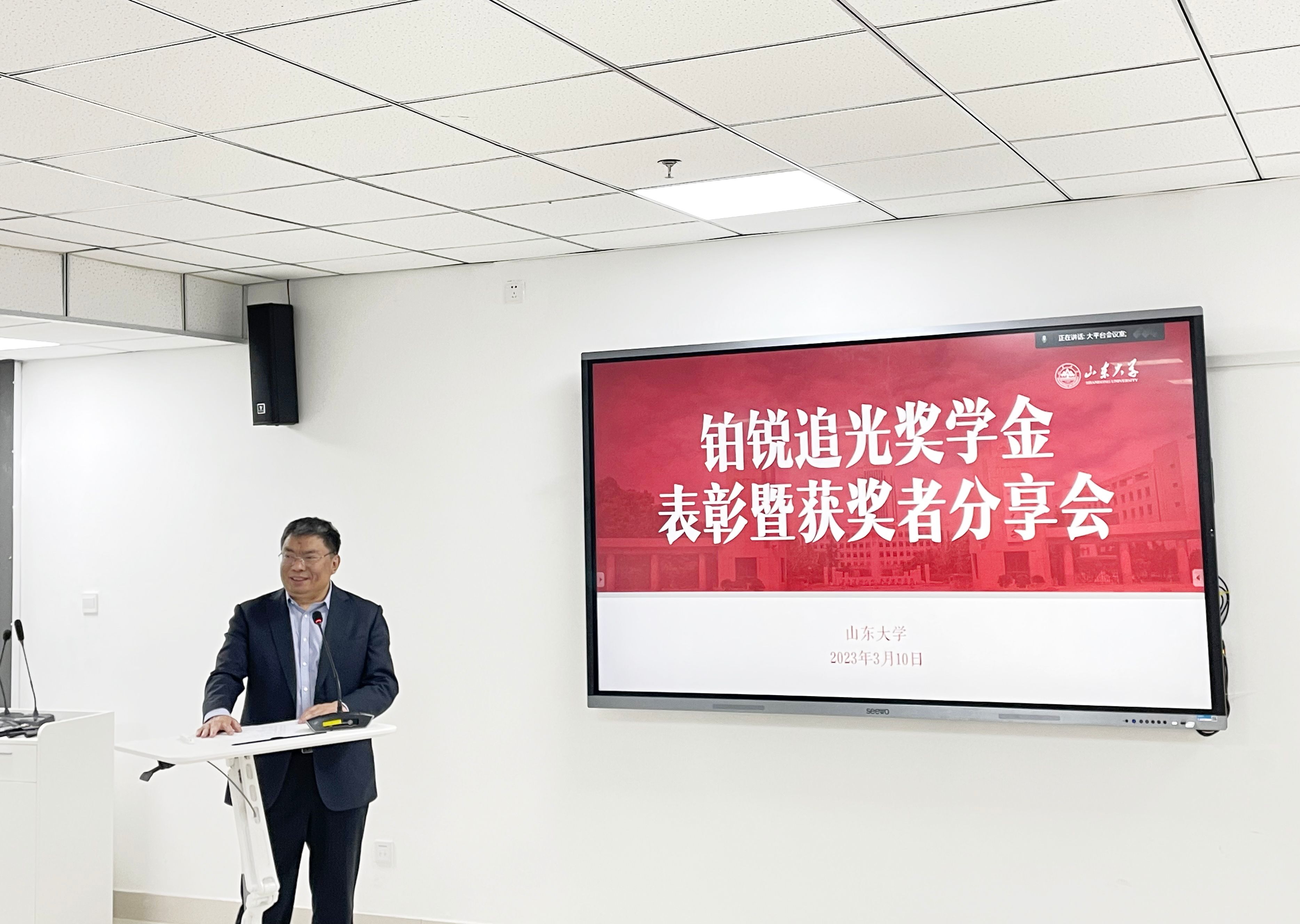 成人视频
